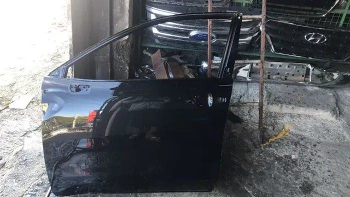 Porta Corolla Cross Dianteira Esquerda 2021 2022 2023