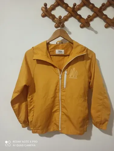 Casaco Zara Kids amarelo 10 anos