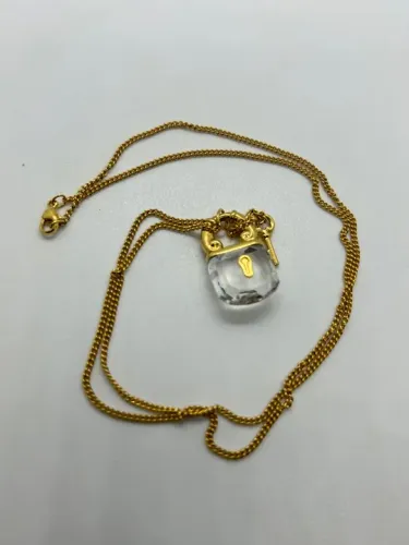 Colar Swarovski Dourado Cadeado em Cristal