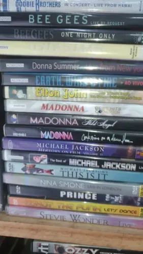 Dvds do Michael Jackson, vários, originais, disco e capa em bom estado.