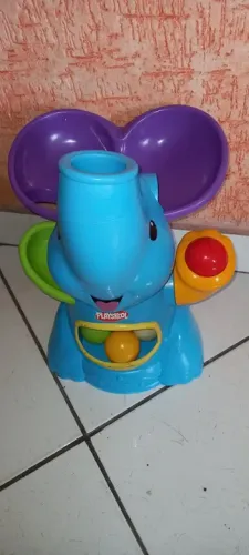 Brinquedo Elefante de Bolinhas voadoras da  Playskool