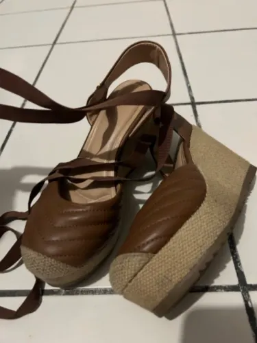 Sapato via uno