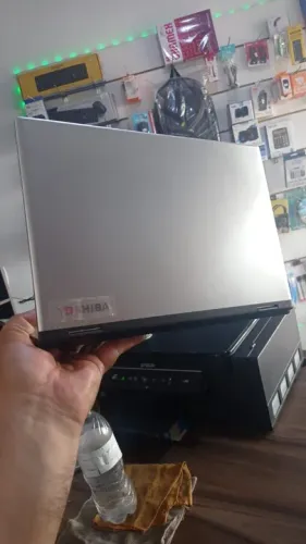 Notebook toshiba com ssd e tela touch semi novo