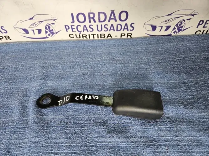 Fivela cinto de segurança dianteiro direito
