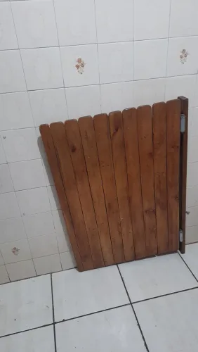 Porta vai e vem madeira
