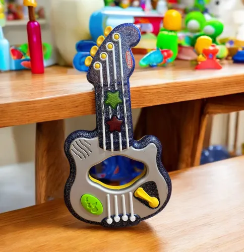 GUITARRA PLAYSKOOL HASBRO