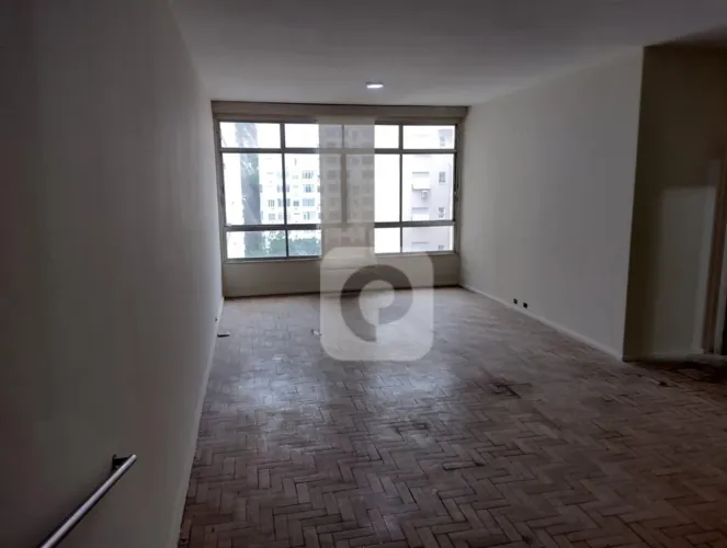 Apartamento á Venda 3 Quartos com vaga em Copacabana por R$ 1.600.000,00
