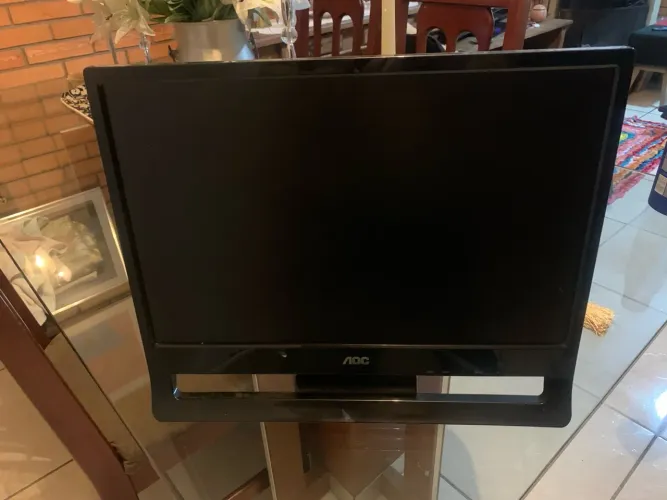 Leia descrição. Monitor 19
