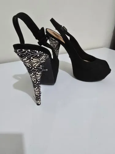 SAPATO SCHUTZ