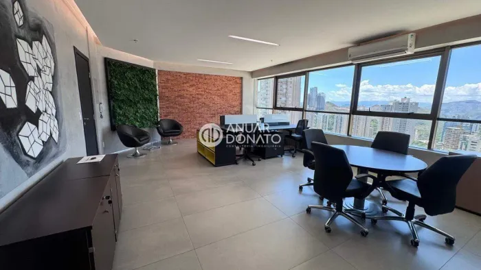 Sala comercial com vaga em prédio imponente no Vila da Serra
