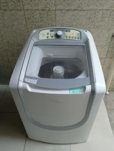 Máquina de Lavar e seca Electrolux