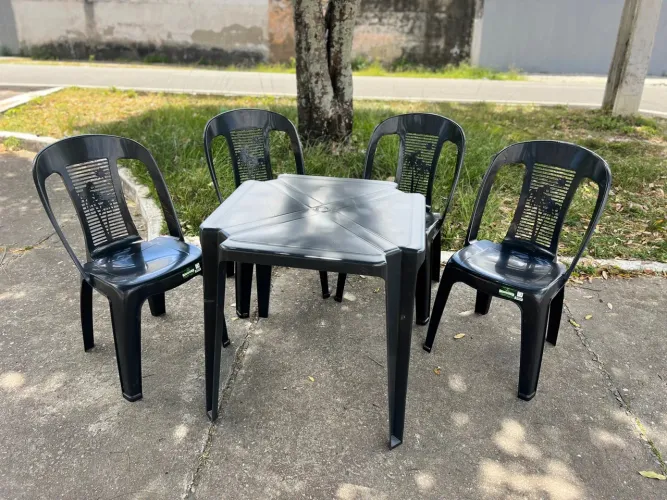 mesa e cadeiras 235 avista