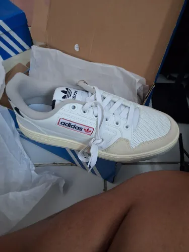 Tênis Adidas 