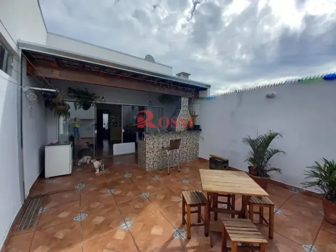 CASA EM IPEUNA