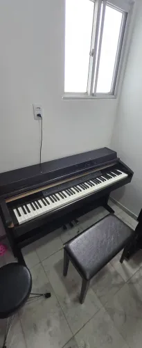 Piano digital Yamaha Clavinova Clp-230
