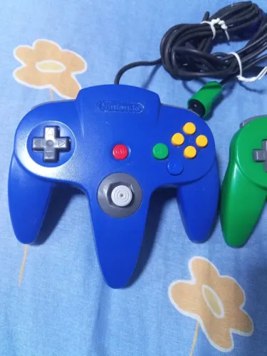 Controles originais Nintendo 64 azul e verde ler descrição 