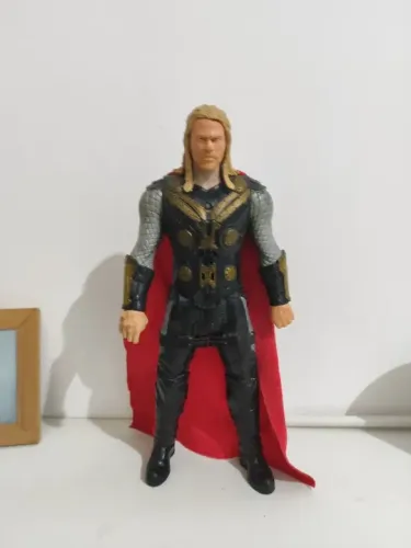 Boneco do Thor o rei do trovão
