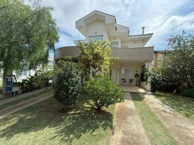 Casa à venda no Condomínio Picollo Villaggio em Louveira - SP