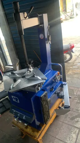 Maquina desmontar e montar pneus montadora e desmontadora Ribeiro MR 1201