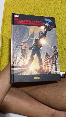 HQ Marvel - Capitão América Supreme