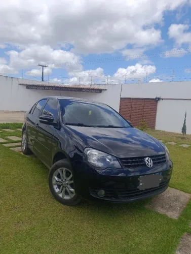 Volkswagen Polo Sedan 1.6 MI Total Flex 8V 4P 2013