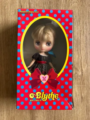 Blythe Melanie Ubique Girl