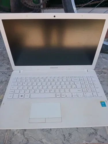 Notebook Samsung I3 17"