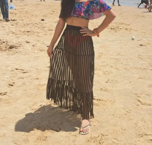 Saia de Praia com Detalhes em Listras - Linda e Leve