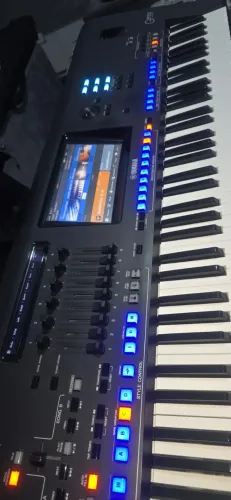 YAMAHA GENOS