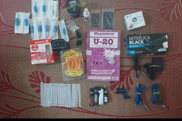 Kit de tatuagem