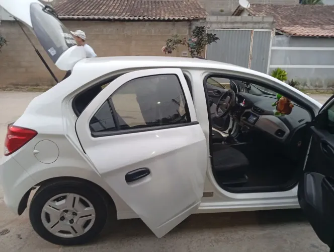 Chevrolet Onix JOY Hatch 1.0 8V Flex Mec. 4P 2018