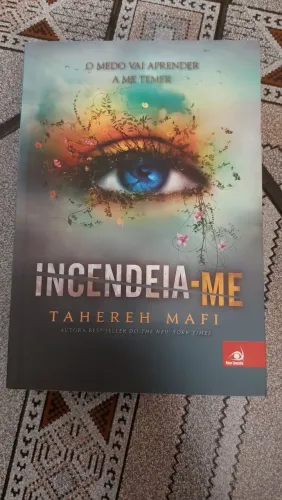 Livro incendeia-me
