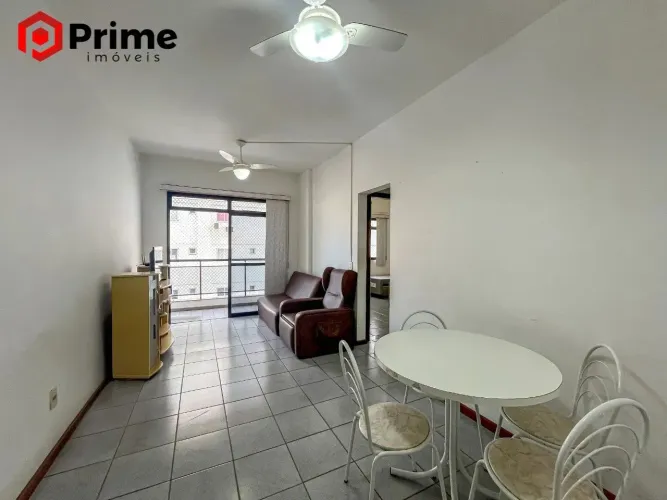 APARTAMENTO À VENDA NO CENTRO DE GUARAPARI/ES. 1 QUARTO E SALA A POUCOS PASSOS DAS PRAIAS 