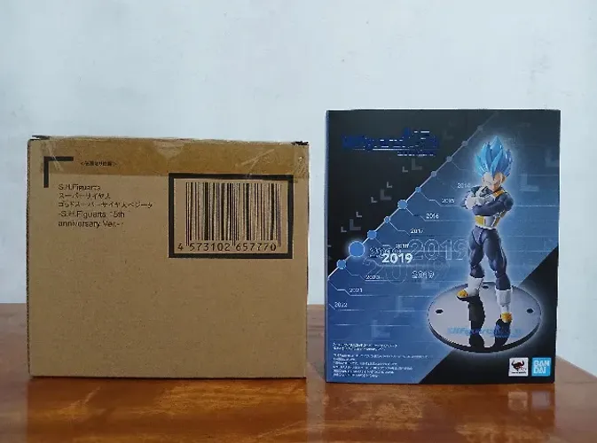 Vegeta Super Saiyan God Blue Figuarts
