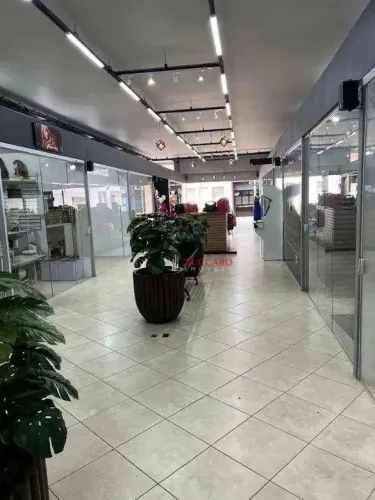 Loja, 600 m² - venda por R$ 8.486.500,01 ou aluguel por R$ 60.000,00/mês - Centro - Guarul