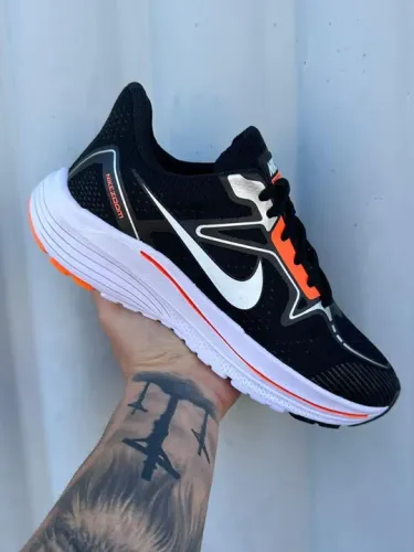 Tênis Nike Zoom Pegasus - Preto/Branco