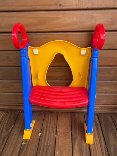 Escada infantil para vaso sanitário 