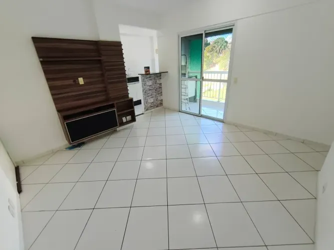 Apto com 2 quartos sendo 1 suíte, 1 vaga garag. Cancela Preta - Macaé - RJ