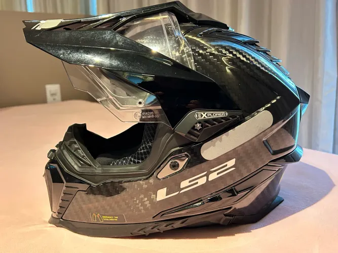 Capacete LS2 Explorer Solid Carbon