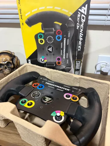 Volante TM Open Wheel Add-On 28cm Thrustmaster fórmula<br><br>1100,00