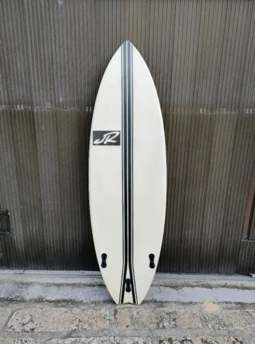 Prancha 5'10" / 31.88 L. Epóxi 