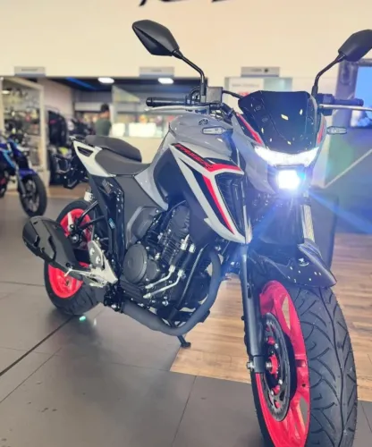 NOVA FAZER FZ25 CONNECTED -CONDIÇÕES ESPECIAS