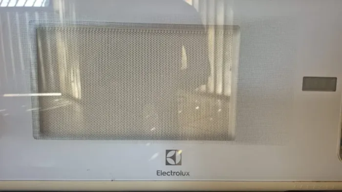 Vendo Microondas da Eletrolux com defeito