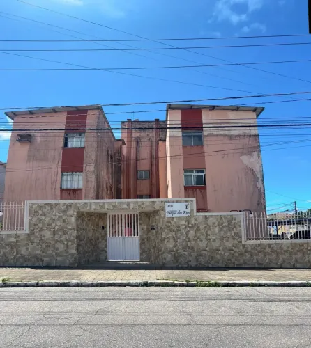 APARTAMENTO NO CONDOMÍNIO PARQUE DOS RIOS DISPONÍVEL PARA VENDA.