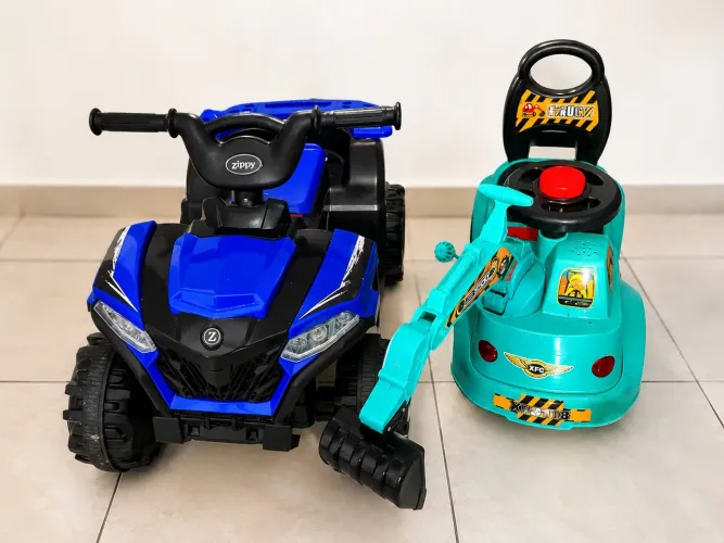 Kit Carrinhos Infantis - Quadriciclo Zippy + Escavadeira
