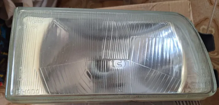 Farol Cibie Org. Parati 94 lado direito