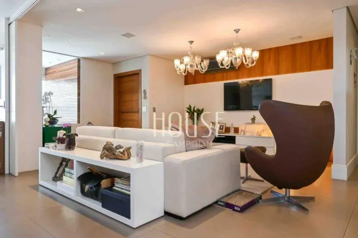 Apartamento com 4 quartos à venda, 215 m² por R$ 3.500.000 - Condomínio Edifício Absoluto