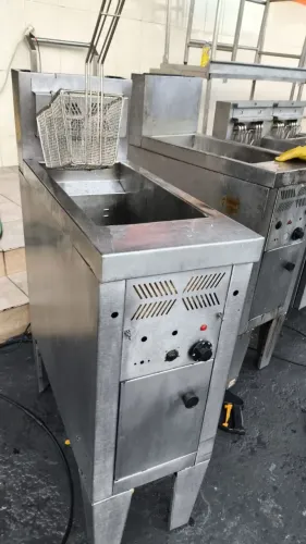 Fritadeira industrial água e óleo Venâncio 30l