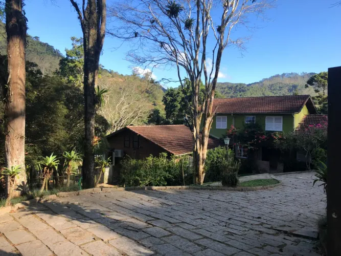 Casa com 4 suítes - Fazenda Inglesa - Petrópolis, RJ