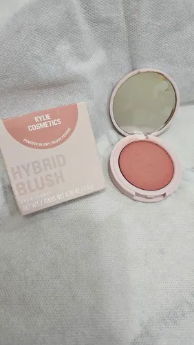 Blush kylie Cosmetics cor Petal
